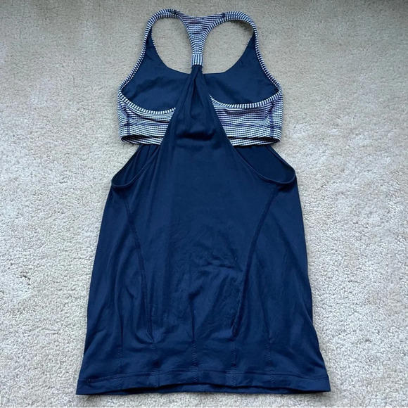 Lululemon Athletica Practice Freely Tank in Navy White Gingham - Size 4 - EUC - Picture 6 of 6